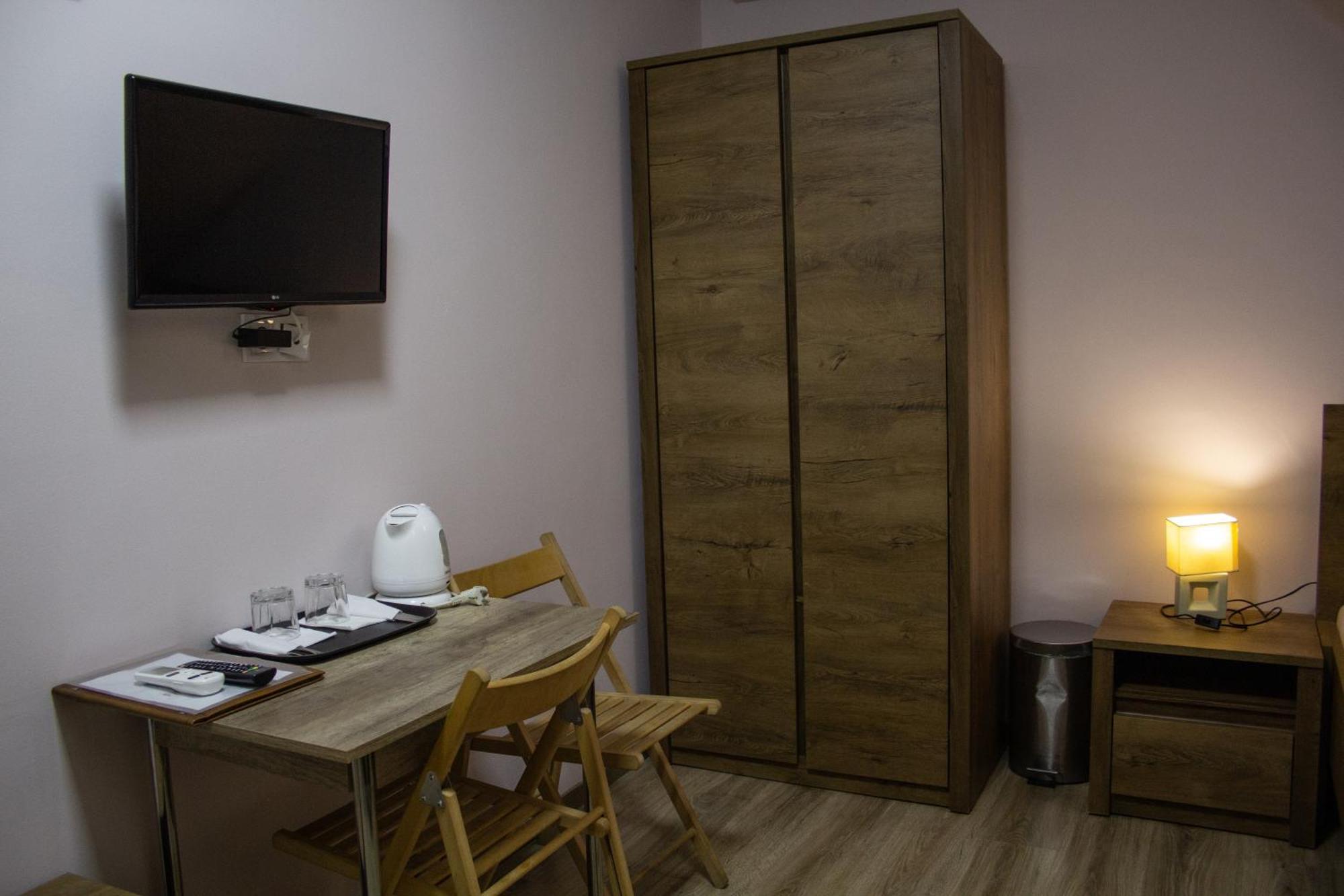 Fitt Maganszallashely Sásd Extérieur photo