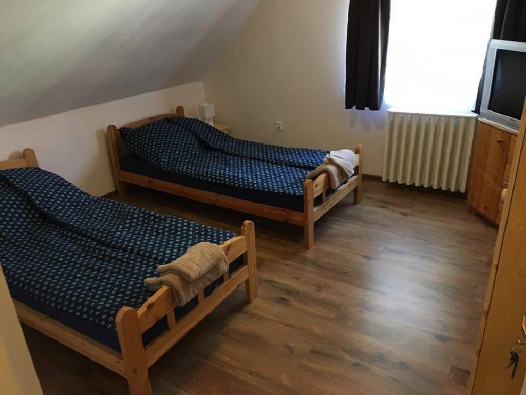 Fitt Maganszallashely Sásd Extérieur photo